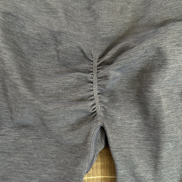 Alphalete Amplify shorts - Picture 3 of 5